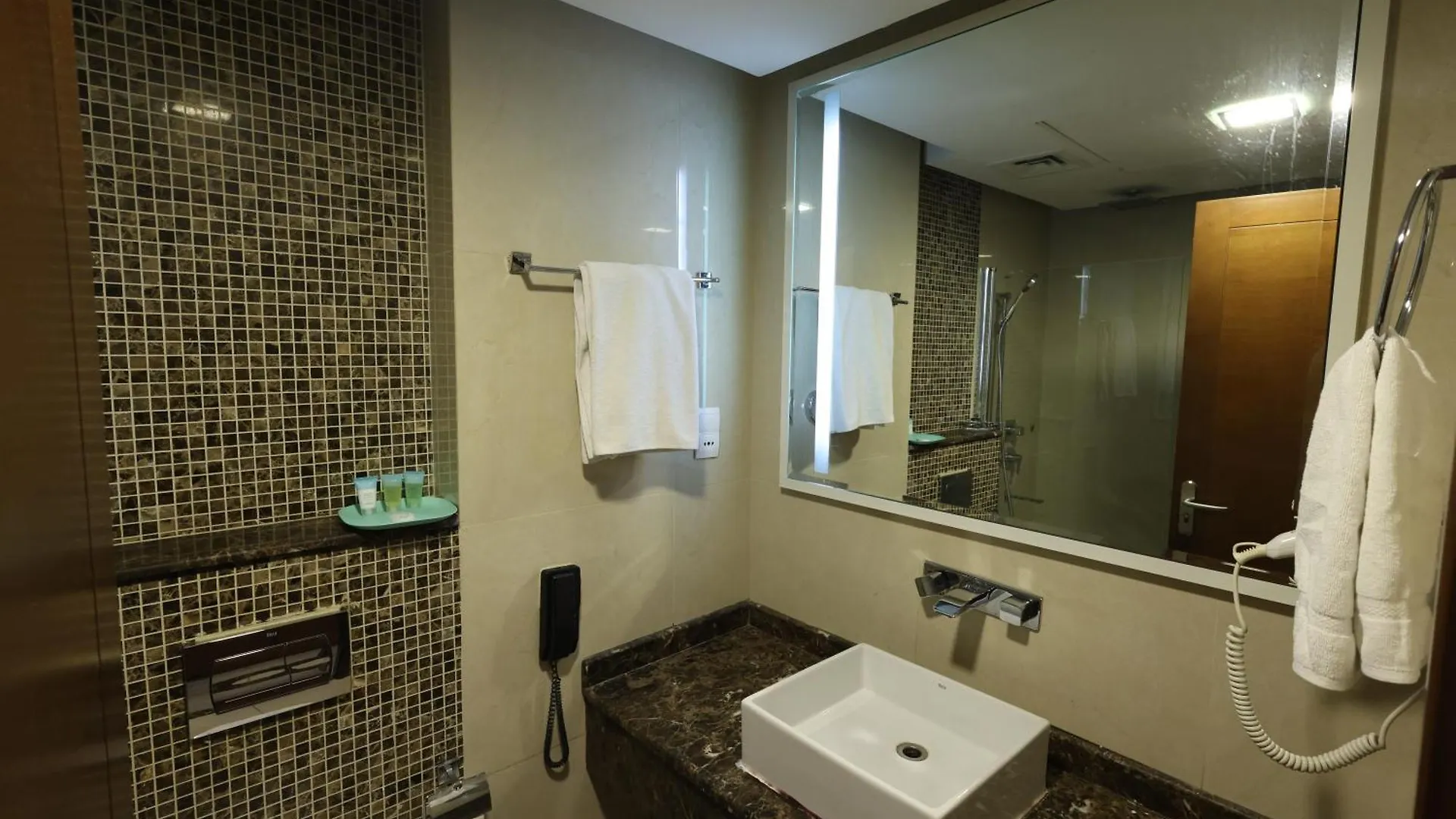 The Bristol Inn Hotel Dubaj